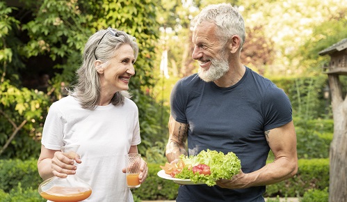 ¿Qué es la dieta de la longevidad que promete alargar la vida?