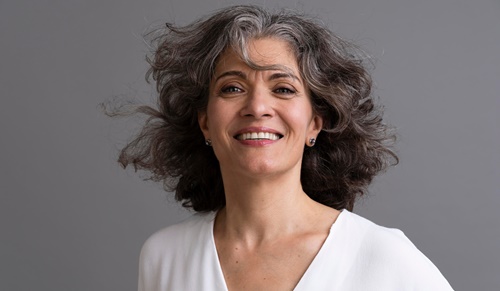 ¿Es posible revertir las canas y dejar de tener el pelo blanco? ¿Es posible revertir las canas y dejar de tener el pelo blanco?